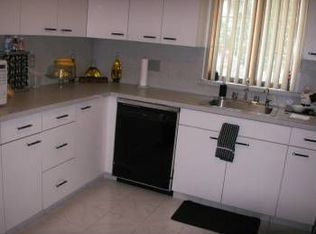 301 Union St, Lodi, NJ 07644