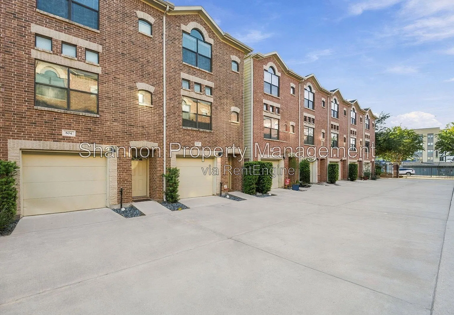 2 bed, 2.0 bath, 1501 sqft, $2,150 — Photo 3