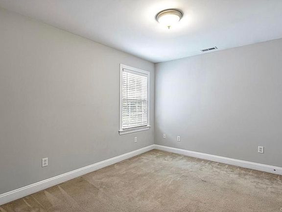 2nd image of 1608 Kemper St