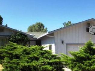 10690 Point Lakeview Rd, Kelseyville, CA 95451