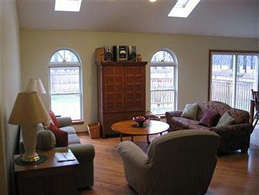 4th image of 8029 Oak Tree Dr