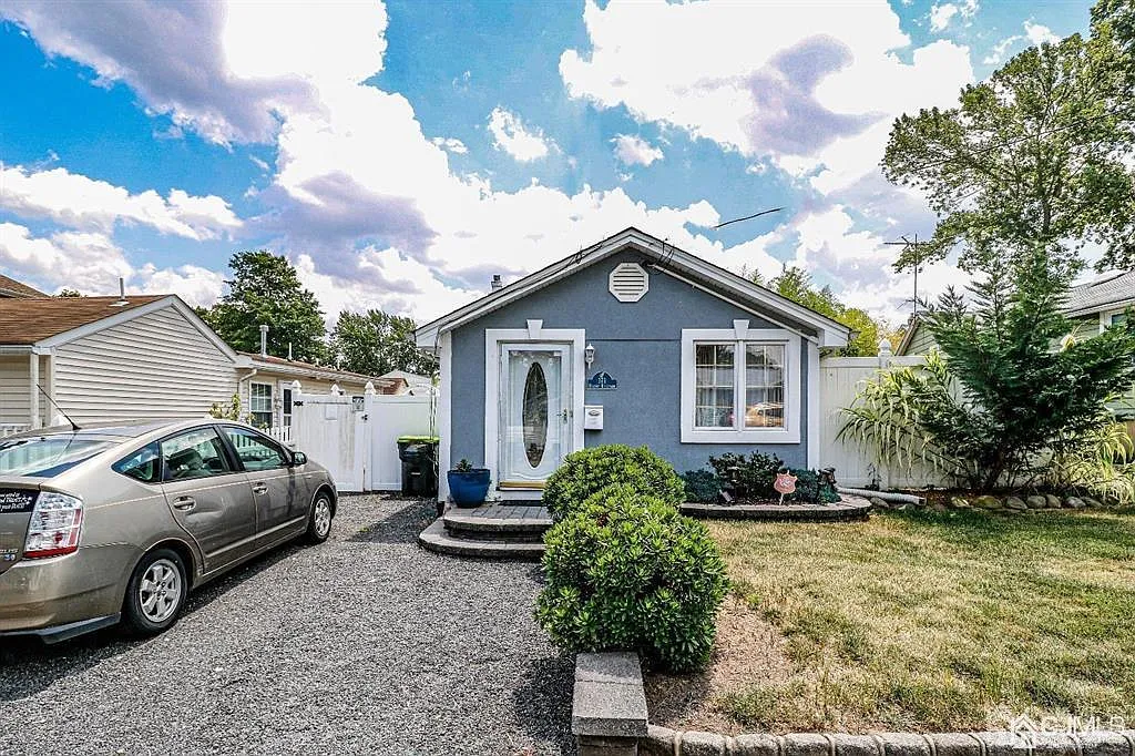 171 Hilltop Blvd photo 1