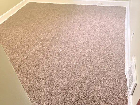3111 N 16th St APT 3, Milwaukee, WI 53206