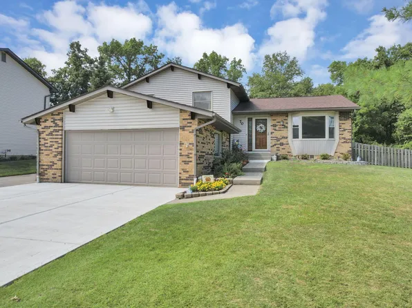 70 Hawthorn Rd SW, Pataskala, OH 43062