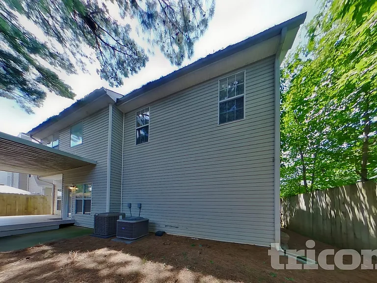 311 Turtle Pointe Dr — Photo 17