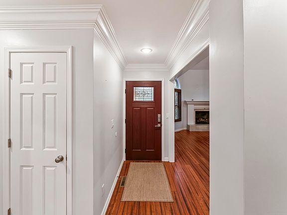 5th image of 3265 S Oak Avenue