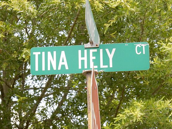 5th image of 408 Tina Hely Ct