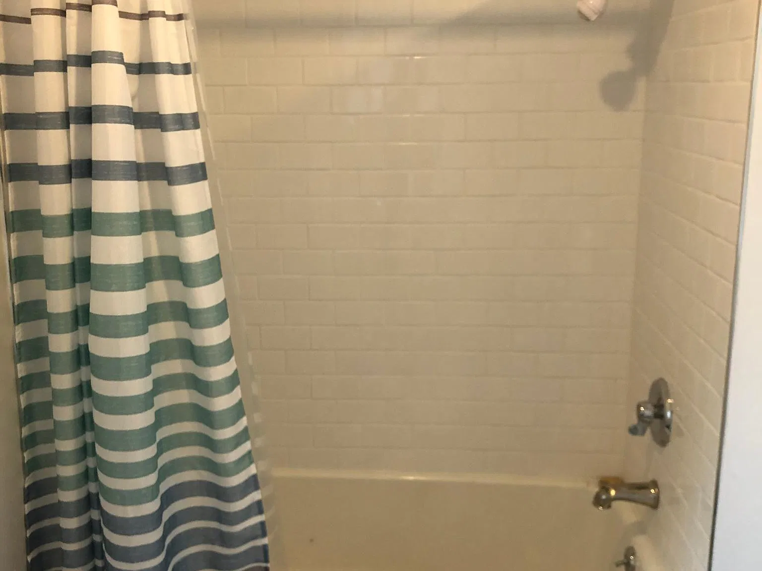 1 bed, 600 sqft, $1,595 — Photo 2