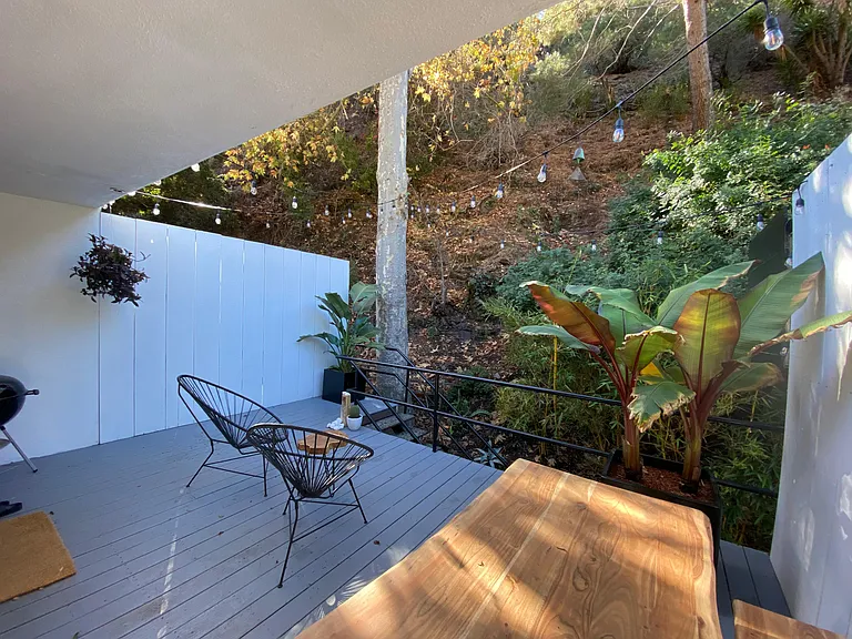 921 N Beverly Glen Blvd — Photo 8