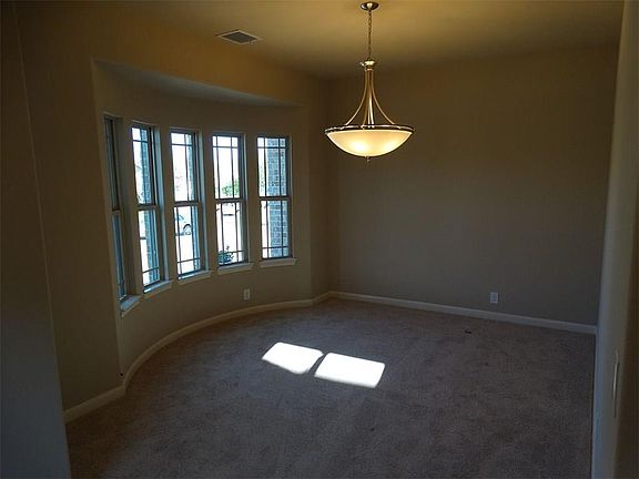 4th image of 1116 Kingston Ct