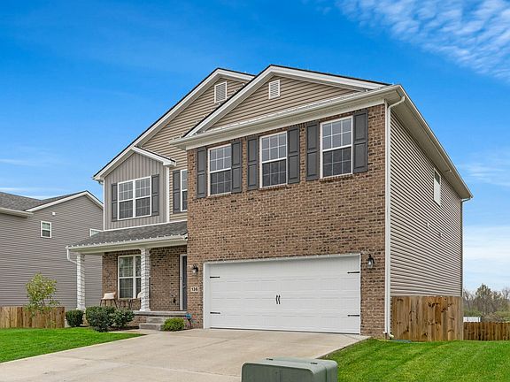 3rd image of 136 White Oak Dr
