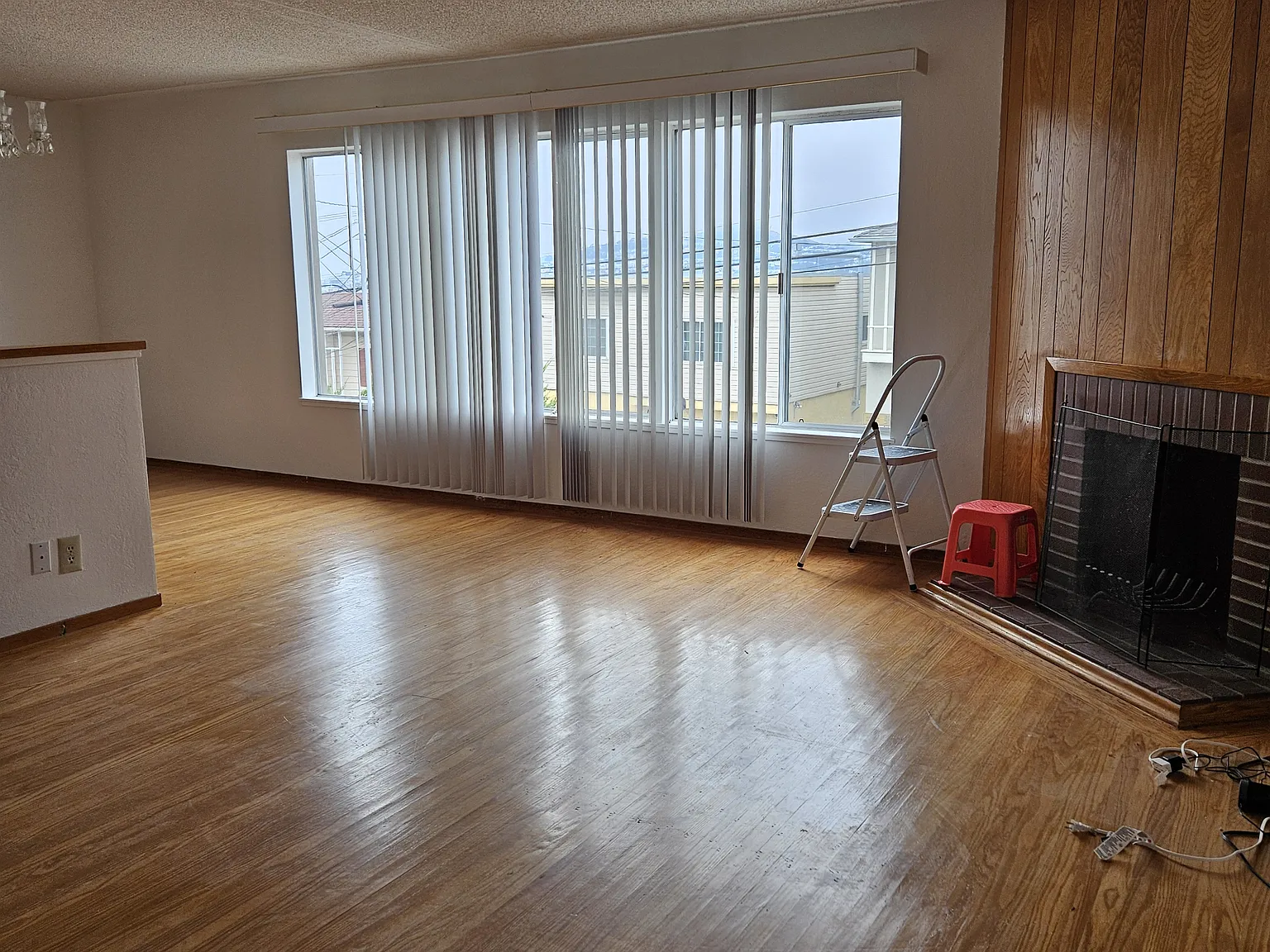 2 bed, 1200 sqft, $3,200 — Photo 2