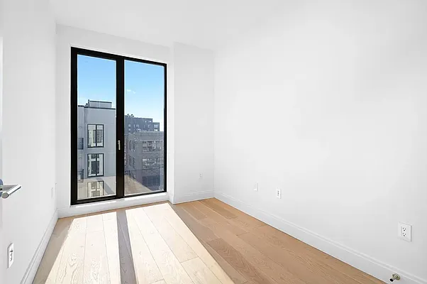 Rented by Oxford Property Group | media 12