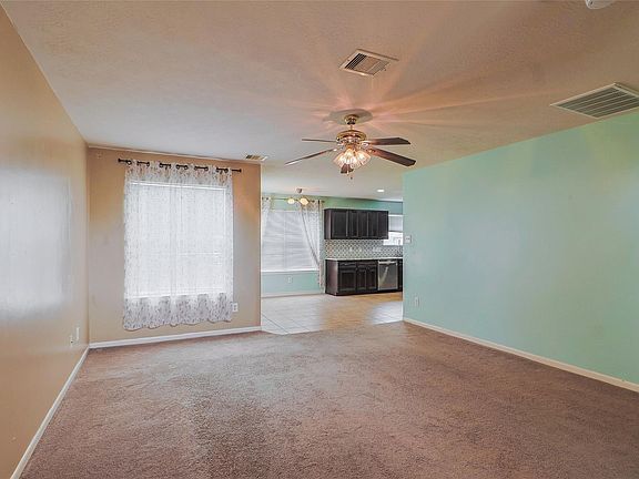 5th image of 19743 Adelaide Meadows Dr