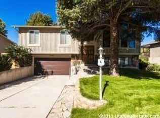 9874 S Sandridge Dr, Sandy, UT 84092