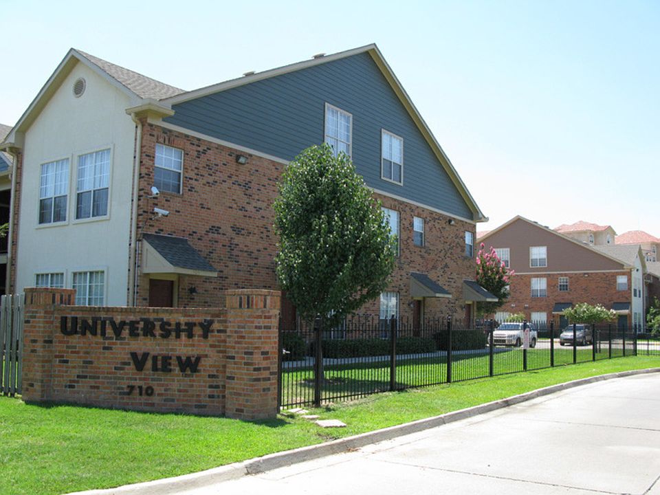 Entrance of entire complex