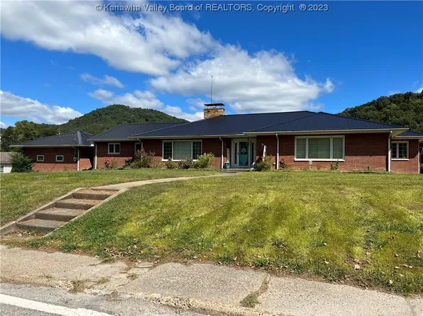 214 Madison Ave, Madison, WV 25130