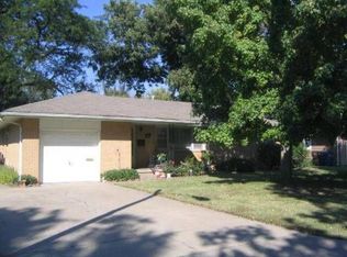 404 W 26th Ave, Hutchinson, KS 67502