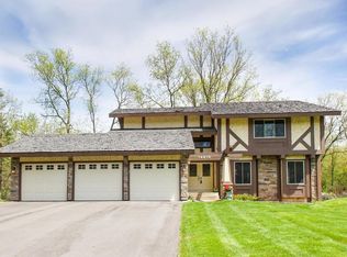 16810 Creek Ridge Trl, Minnetonka, MN 55345