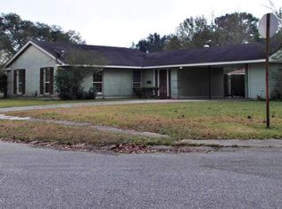 503 13th St, Jennings, LA 70546
