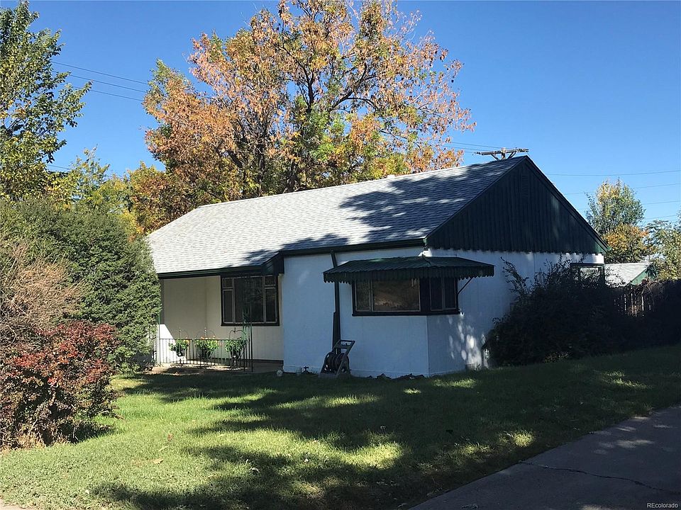 1st image of 700 S Mariposa Way