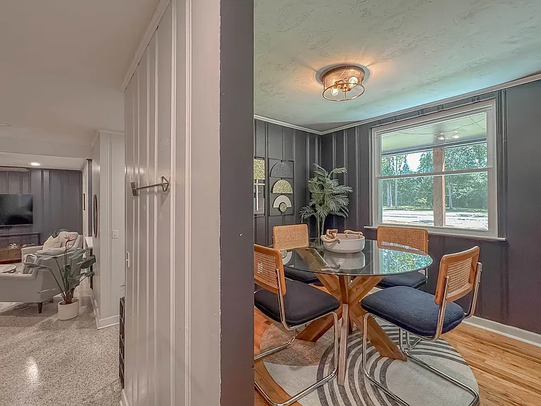 1044 Seminole Dr — Photo 26