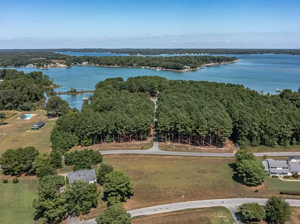 86 Skipjack Dr, Heathsville, VA 22473