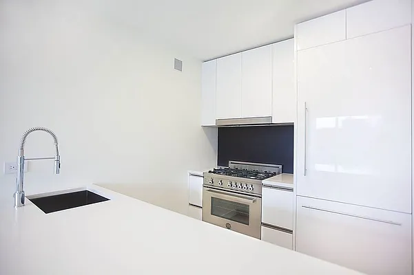 Rented by Park River | media 34