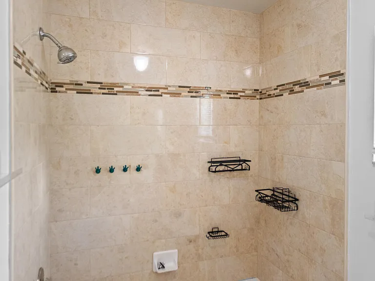 13945 Langley Pl — Photo 46