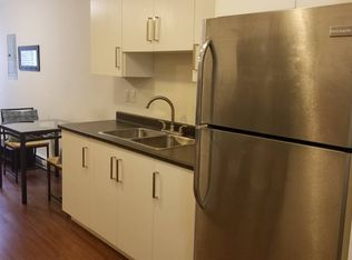 332 W 18th St, North Vancouver, BC