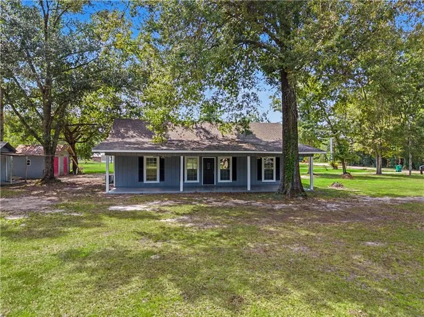 11256 Davis Rd, Hammond, LA 70403
