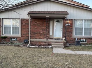 35252 Terrybrook Dr, Sterling Heights, MI 48312