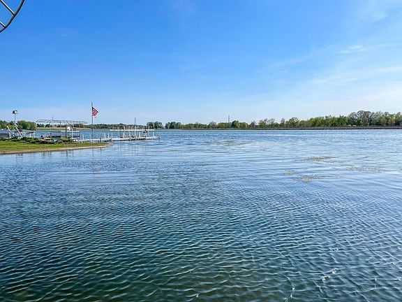 Chapman Lake Views
