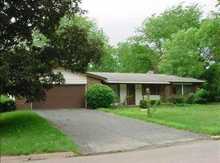 2404 Spring Brook Ave, Rockford, IL 61107