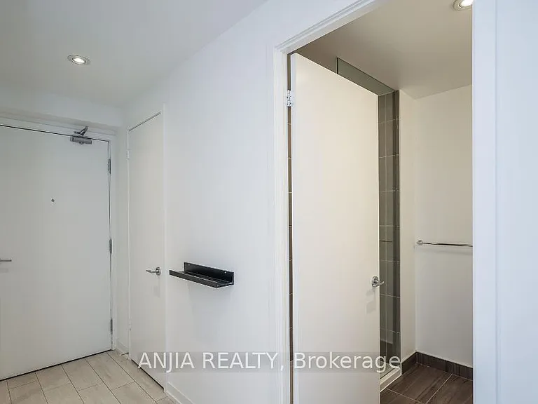 898 Portage Pkwy #2206 — Photo 5