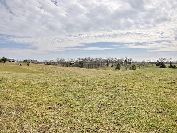 4th image of 149 Tanglewood Ct #5B1-9