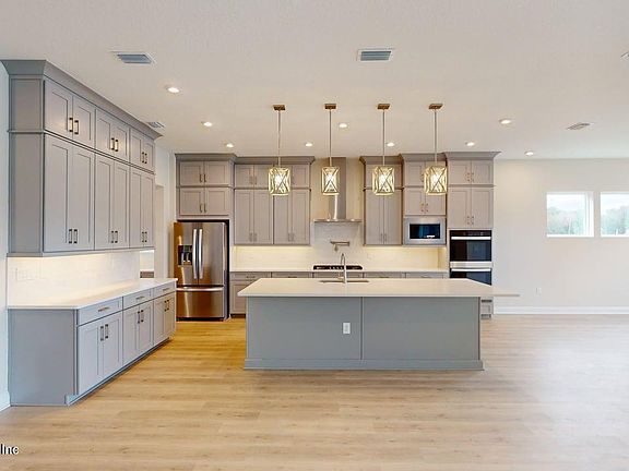 3rd image of 509 SIR BARTON Drive
