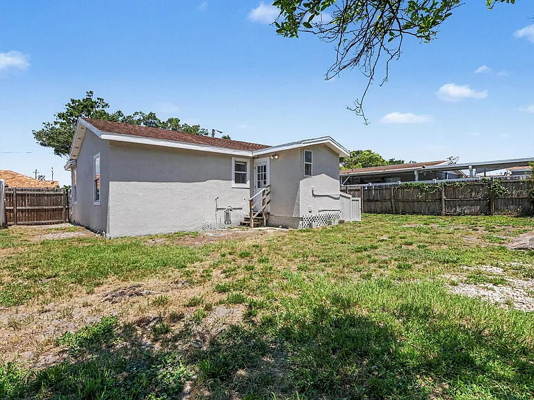 5105 N Rohn Ave #5105 — Photo 5