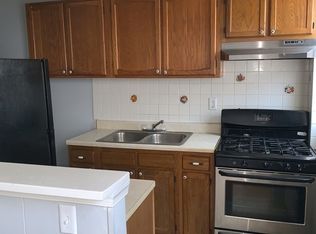 5683 Morton St, Philadelphia, PA 19144
