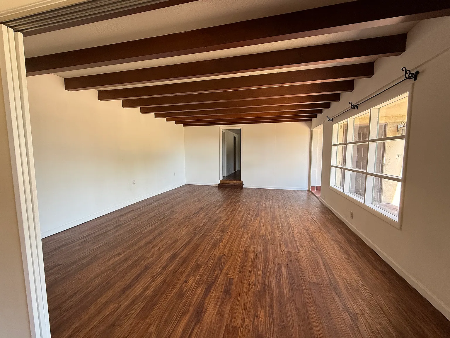 1 bed, 1000 sqft, $3,700 — Photo 4