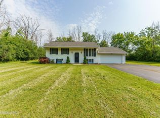 87 Haswell Rd, Watervliet, NY 12189