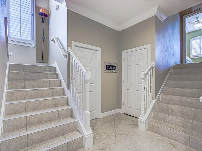 454 Island Cir — Photo 19