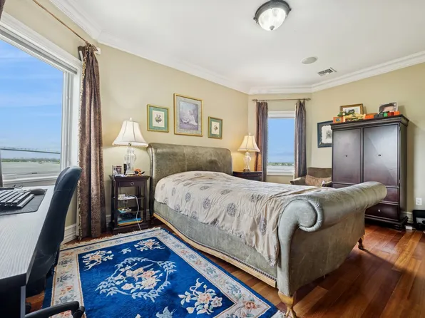 1-06 Samos Lane image 19 of 28