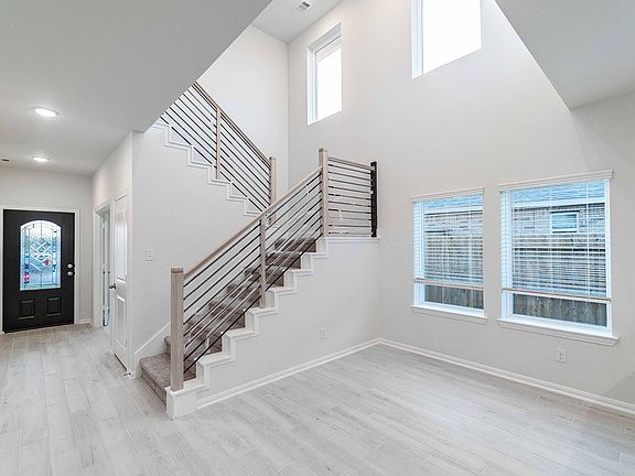 4th image of 13406 Villa Sola Dr