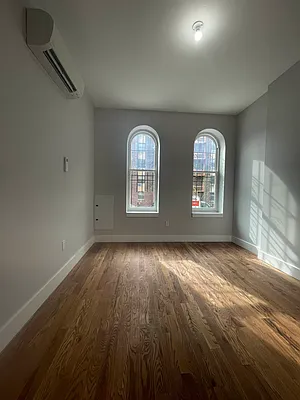 Rented by Artur Gutman, LREB | media 3