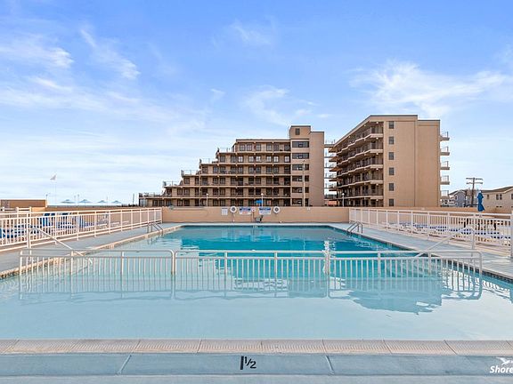 4th image of 500 Kennedy Blvd #213