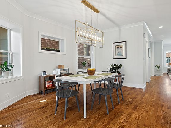 4th image of 3649 N Claremont Ave