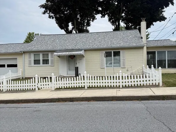 201 S Hetrick Ave, Palmyra, PA 17078