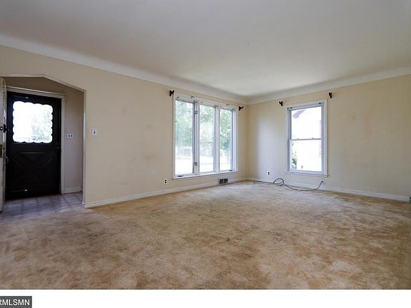 2nd image of 1738 Hoyt Ave E