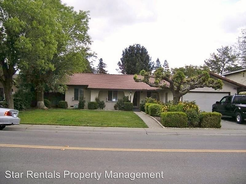 1st image of 430 Stratford Ave